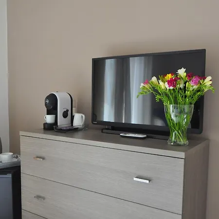 ゲストハウス Les 5*