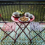 بيت ضيافة Les 5*